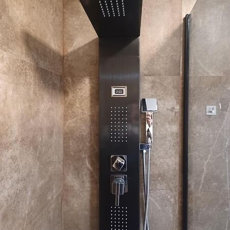 Apartamento Acogedor Junto A Calle Betis, Triana-Los Remedios 세비야 외부 사진