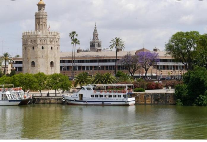 Apartamento Acogedor Junto A Calle Betis, Triana-Los Remedios 세비야 외부 사진