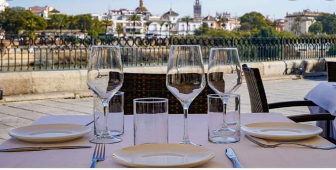 Apartamento Acogedor Junto A Calle Betis, Triana-Los Remedios 세비야 외부 사진
